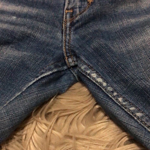 One of a Kind Distressed Levi’s 524 Skinny Sz 5M - Picture 16 of 17